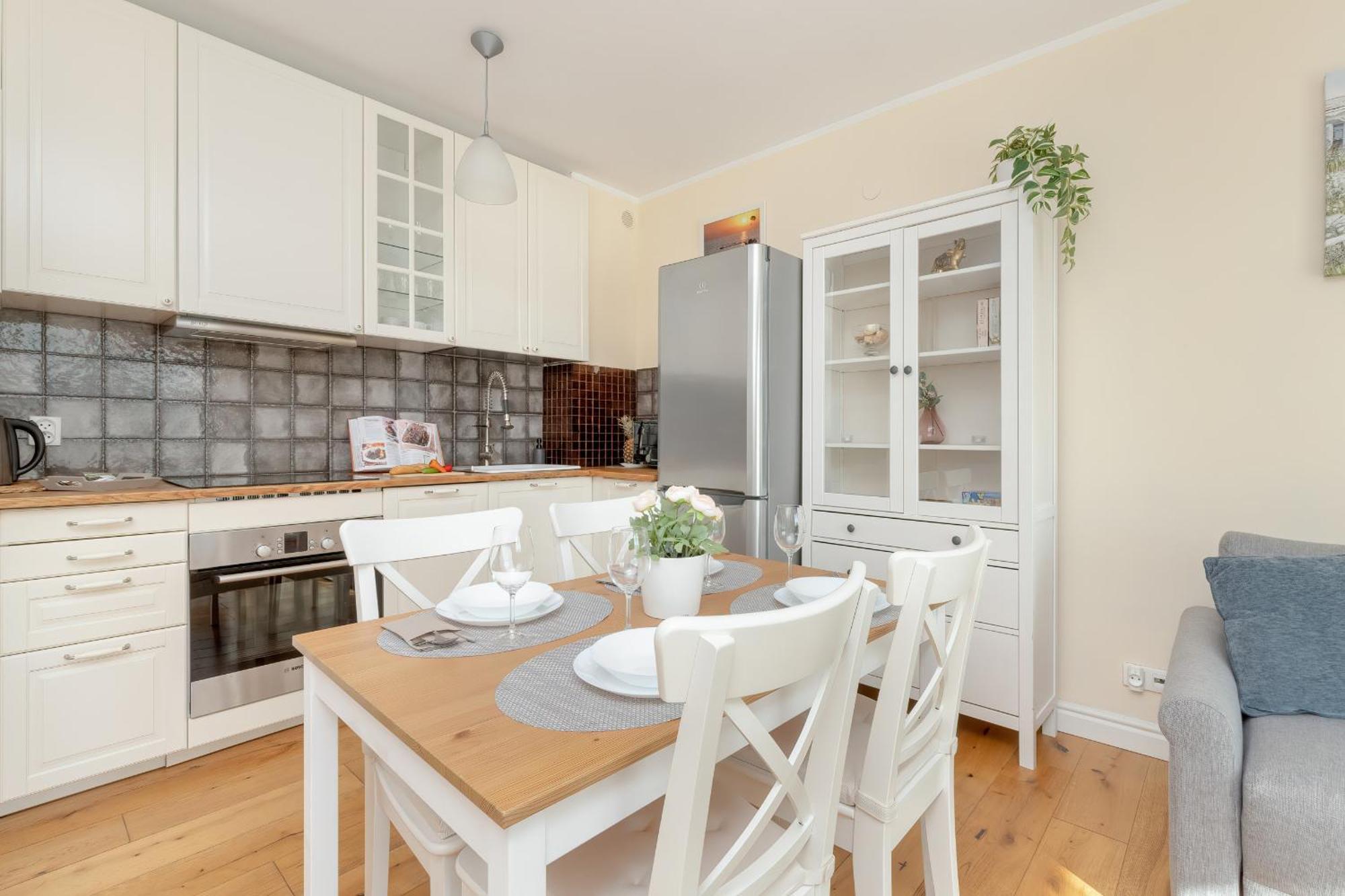 Sunny With Parking & Garden By Renters Apartment Gdansk